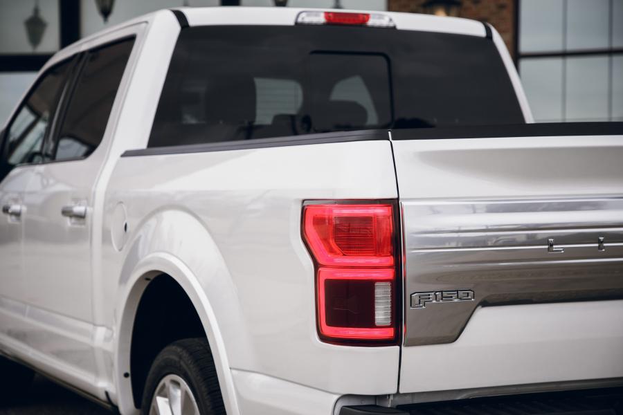 Детали экстерьера Ford F-150 Limited SuperCrew 2018 года  (фото 39 из 59)